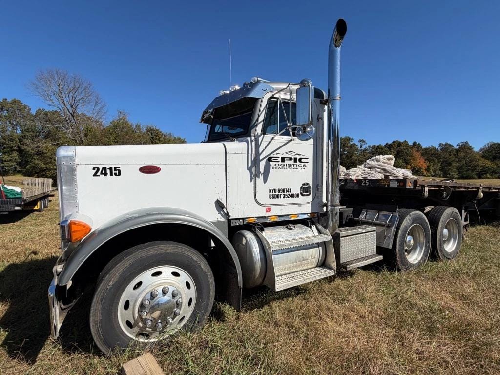 2000 Peterbilt 378 Equipment Image0