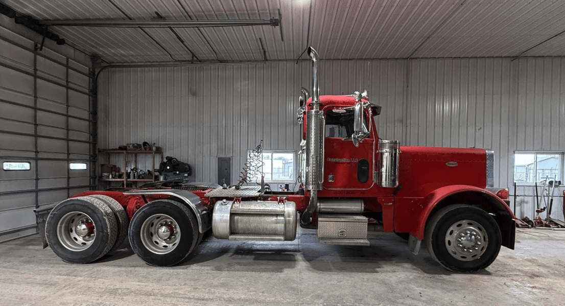 2000 Peterbilt 379 Equipment Image0