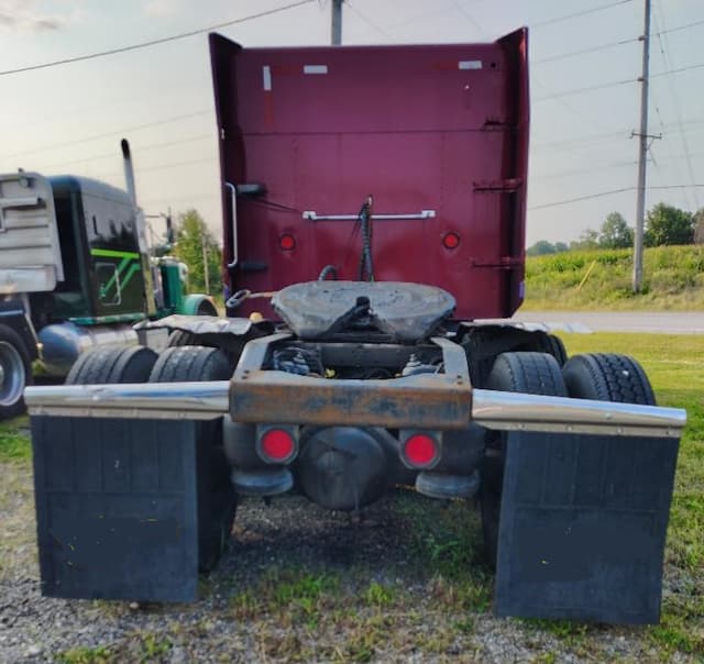 Image of Peterbilt 379 equipment image 3