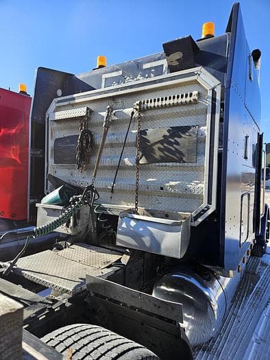 Image of Peterbilt 379 equipment image 3