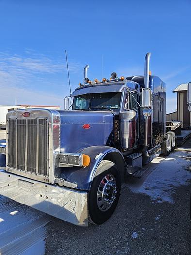 Image of Peterbilt 379 equipment image 2