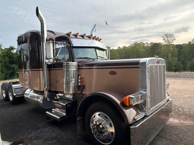 Image of Peterbilt 379 equipment image 1