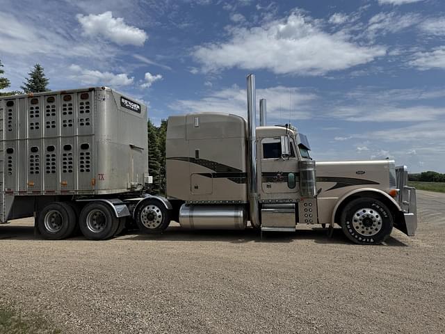 Image of Peterbilt 379 equipment image 2