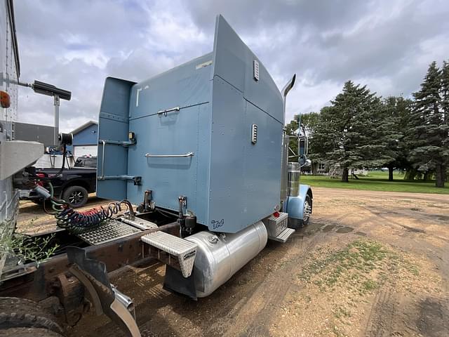 Image of Peterbilt 379 equipment image 3
