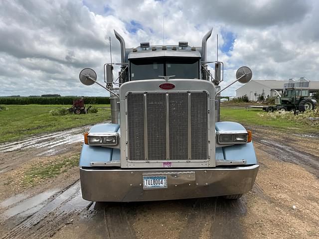 Image of Peterbilt 379 equipment image 2