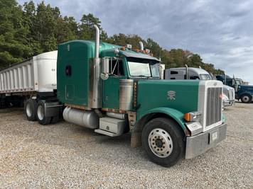 Main image Peterbilt 379