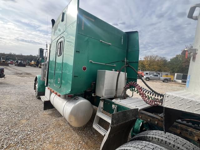 Image of Peterbilt 379 equipment image 3