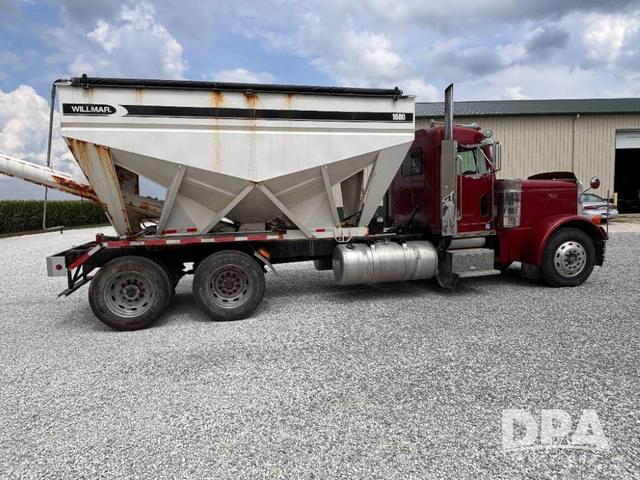 Image of Peterbilt 379 equipment image 4
