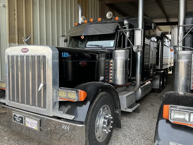 Image of Peterbilt 379 equipment image 1