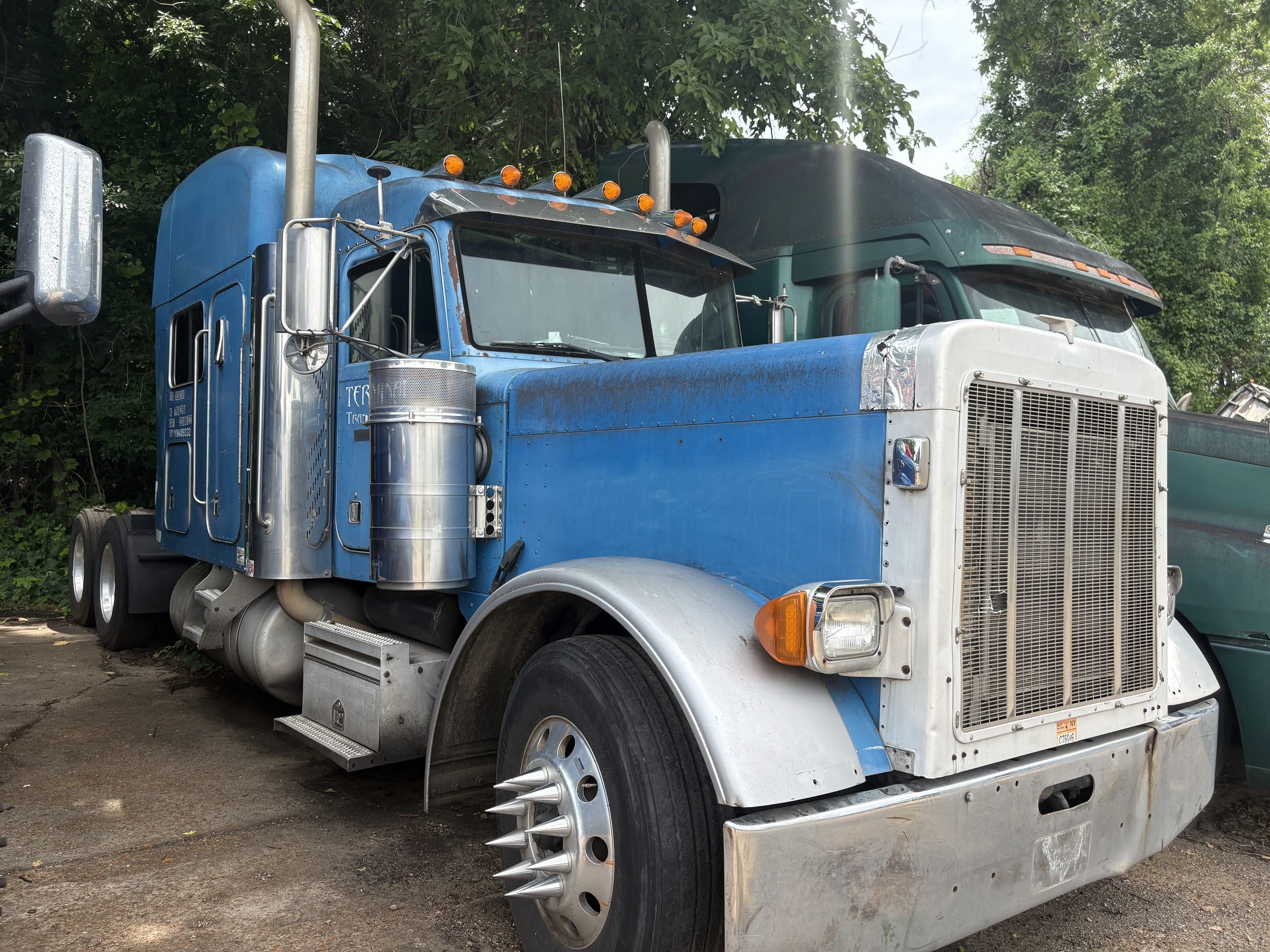 2000 Peterbilt 379 Equipment Image0