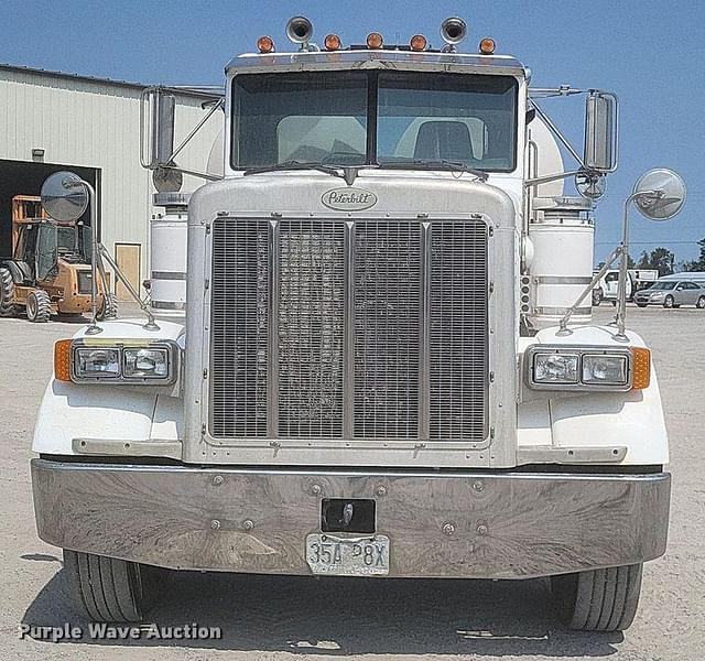 Image of Peterbilt 379 equipment image 1