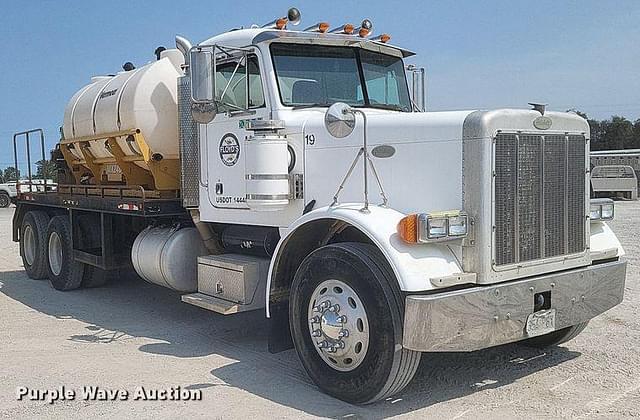 Image of Peterbilt 379 equipment image 2