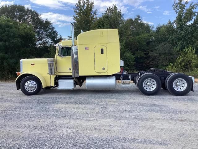 Image of Peterbilt 379 equipment image 2