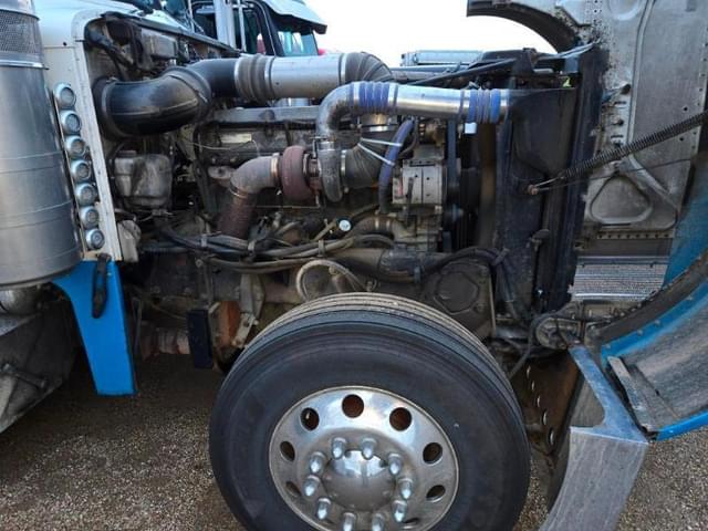 Image of Peterbilt 379 equipment image 4