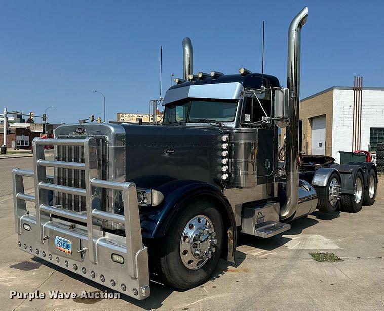 Image of Peterbilt 379 Primary image