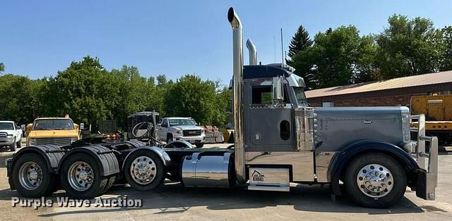 Image of Peterbilt 379 equipment image 3