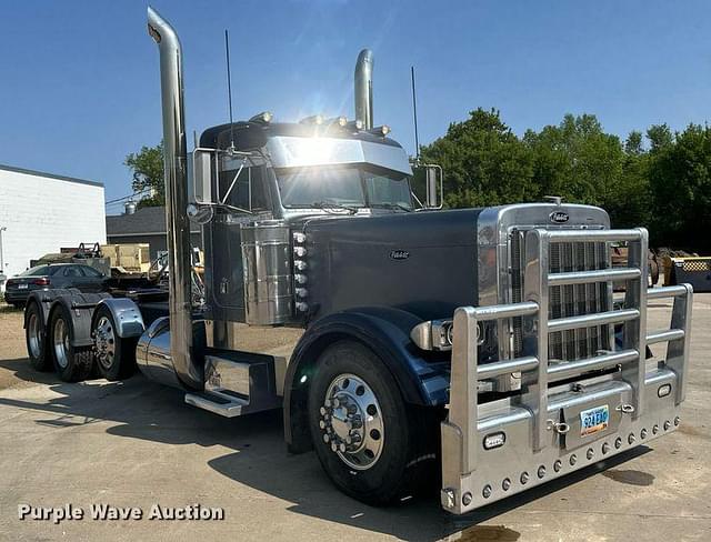 Image of Peterbilt 379 equipment image 2
