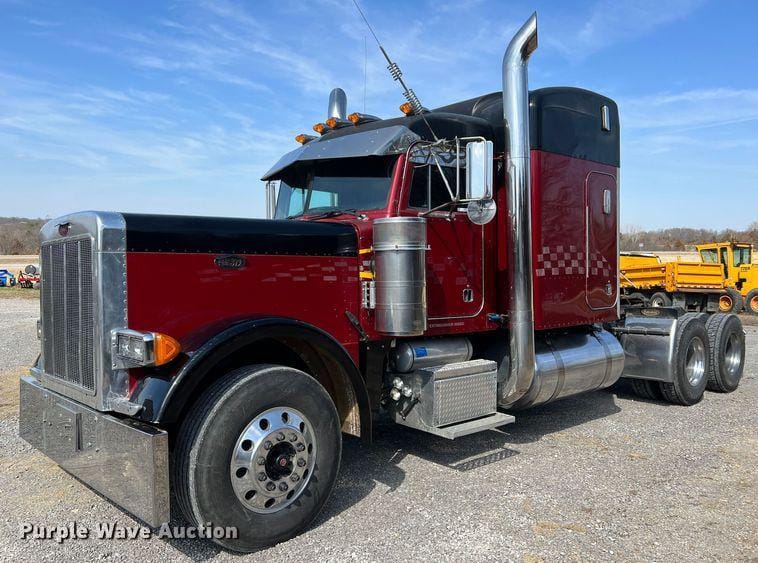 Main image Peterbilt 379