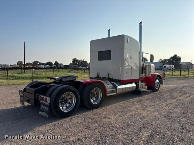 Image of Peterbilt 379 equipment image 4