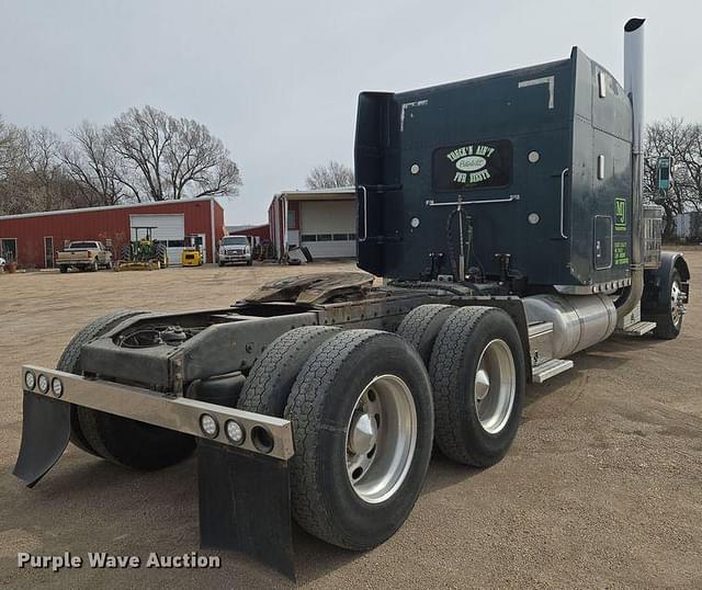 Image of Peterbilt 379 equipment image 4