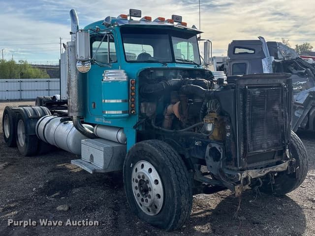 Image of Peterbilt 379 equipment image 2