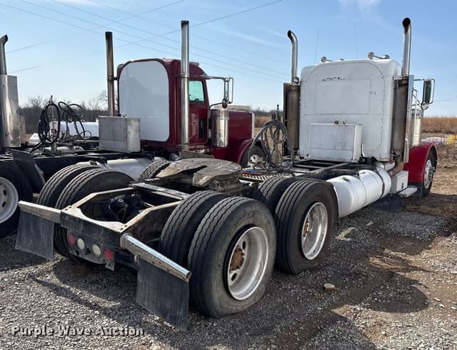 Image of Peterbilt 379 equipment image 4