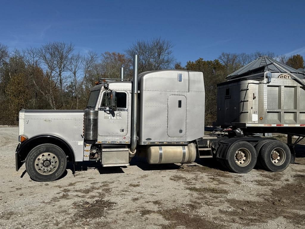 Image of Peterbilt 379 Image 0