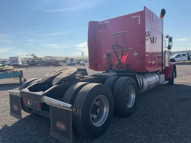 Image of Peterbilt 379 equipment image 2