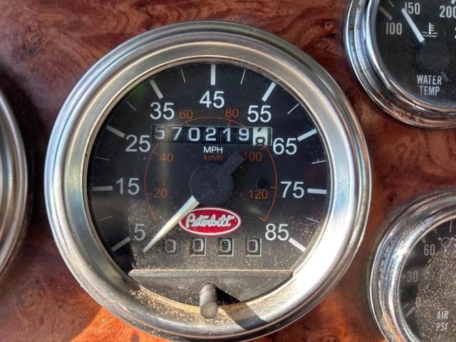 Image of Peterbilt 379 equipment image 3