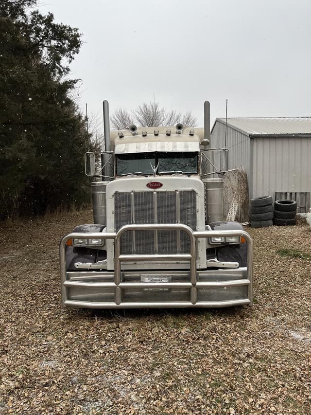 Image of Peterbilt 379EXHD equipment image 2