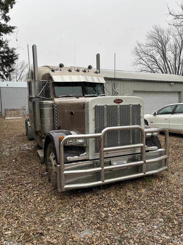 Image of Peterbilt 379EXHD equipment image 1