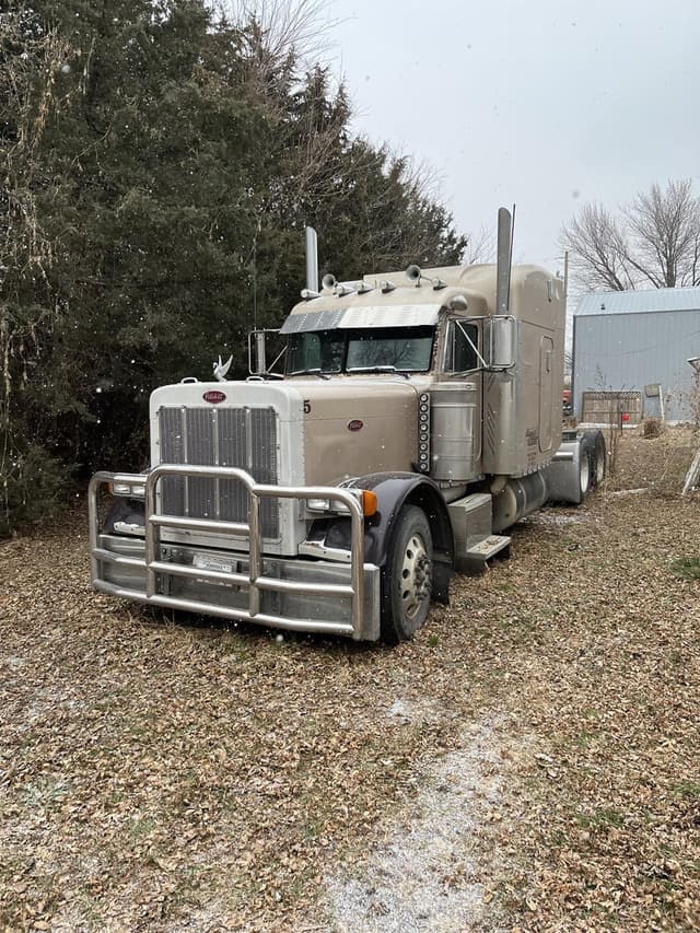 Image of Peterbilt 379EXHD equipment image 3