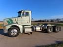 2000 Peterbilt 385 Image