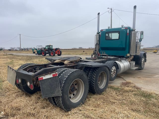 Image of Peterbilt 379 equipment image 3