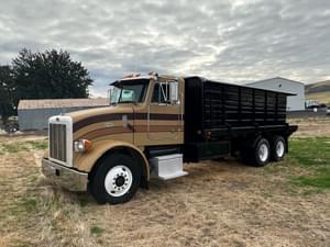2000 Peterbilt 357 Image