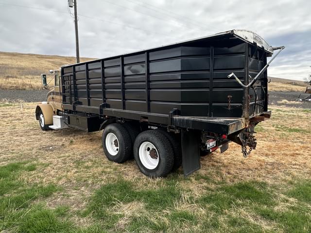 Image of Peterbilt 357 equipment image 2