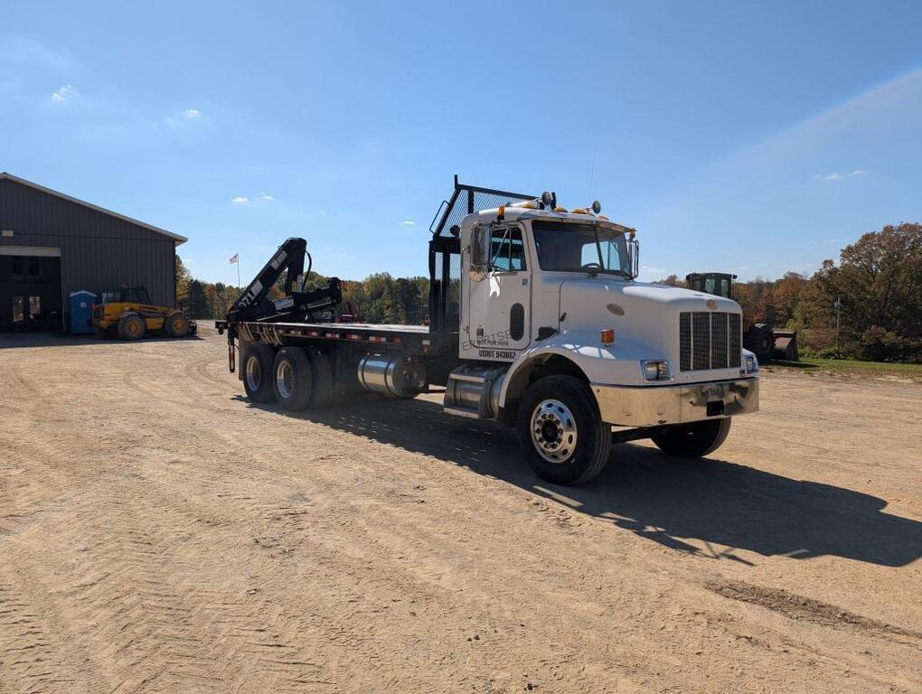 Image of Peterbilt 330 Primary image