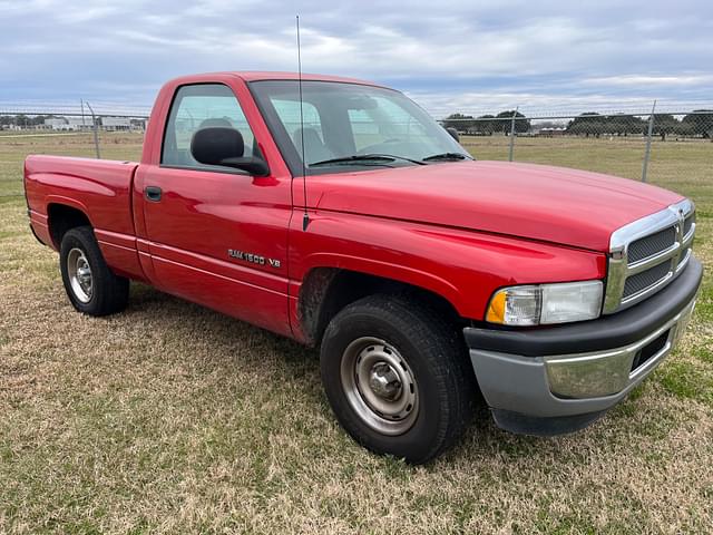 Image of Dodge Ram 1500 equipment image 2