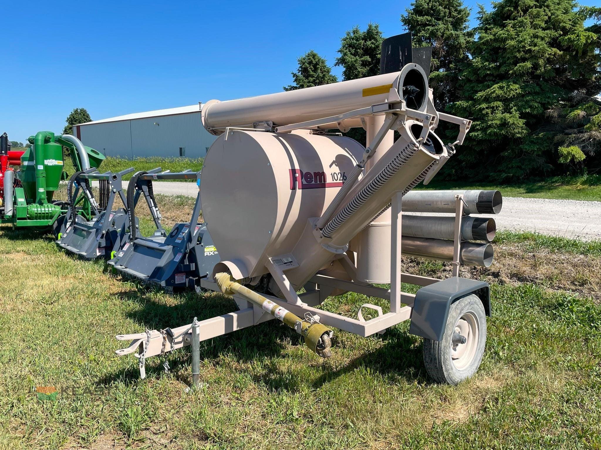 2000 REM 1026B Equipment Image0