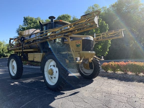 Main image Ag-Chem RoGator 1254
