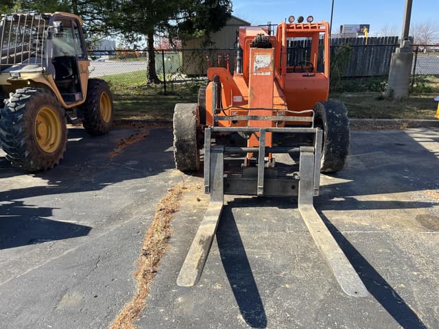 Image of Skytrak 6036 equipment image 1