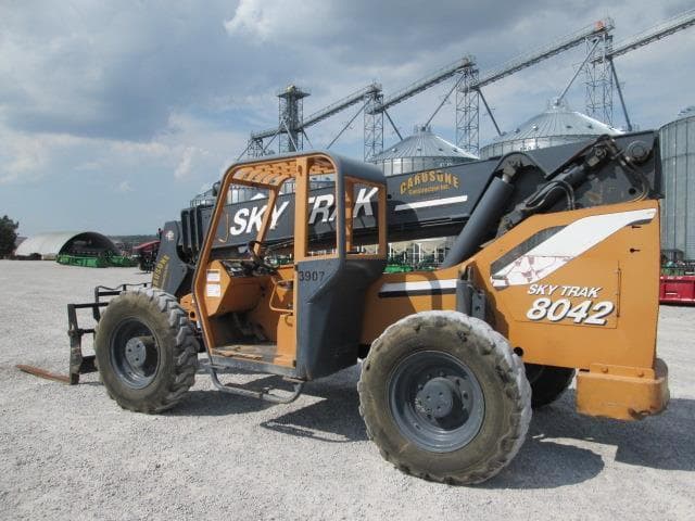 Image of Skytrak 8042 equipment image 3