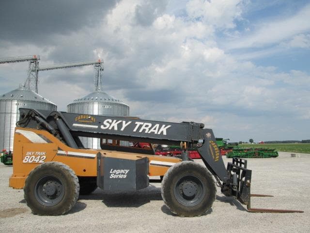 Image of Skytrak 8042 equipment image 4