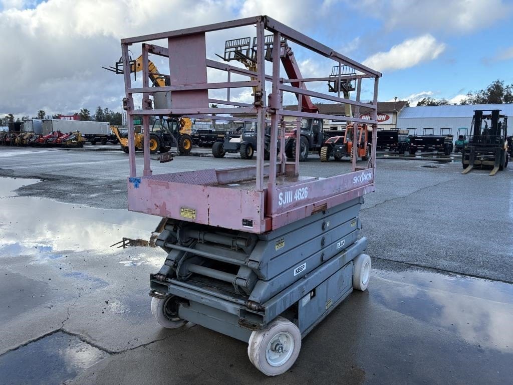 2000 Sky Jack SJIII4626 Equipment Image0