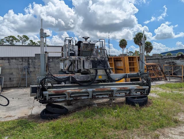 Image of Somero S240 equipment image 2