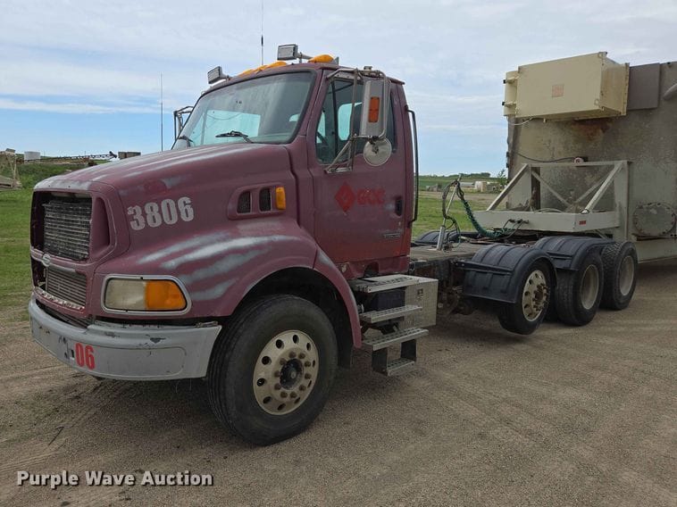 2000 Sterling A9500 Equipment Image0