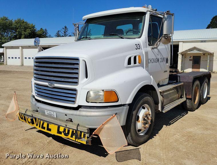 2000 Sterling AT9500 Equipment Image0