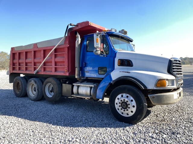 Image of Sterling L-Series Dump Truck equipment image 3
