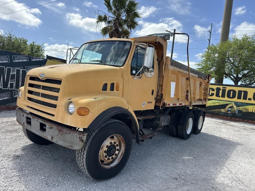 2000 Sterling L7501 Equipment Image0