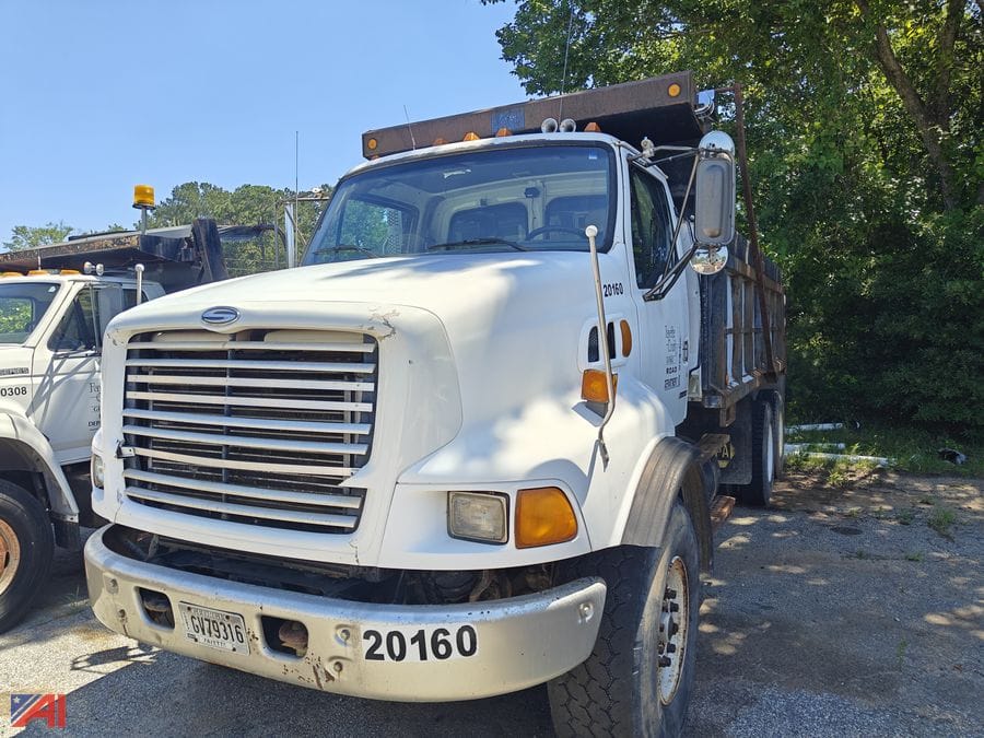 2000 Sterling LT9500 Equipment Image0